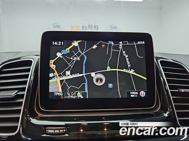 Mercedes-Benz GLE-Class 2018 — photo 14