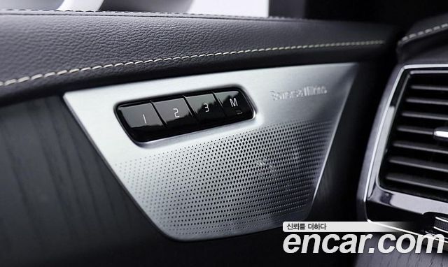 Volvo XC90 2021 — photo 12