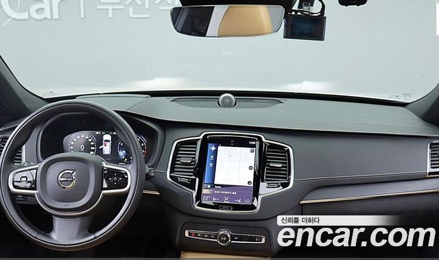 Volvo XC90 2021 — photo 14