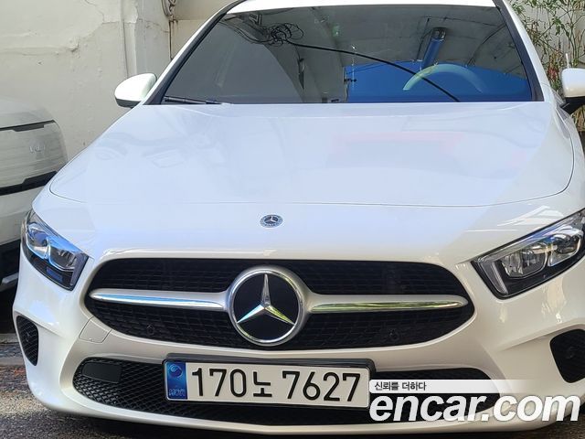Mercedes-Benz A-Class 2021 — photo 2