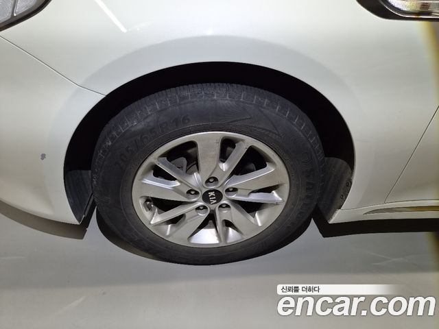 Kia K5 2016 — photo 6
