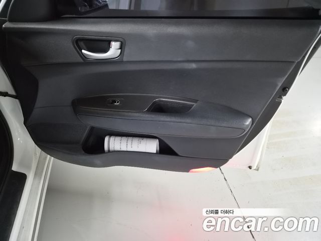 Kia K5 2016 — photo 17