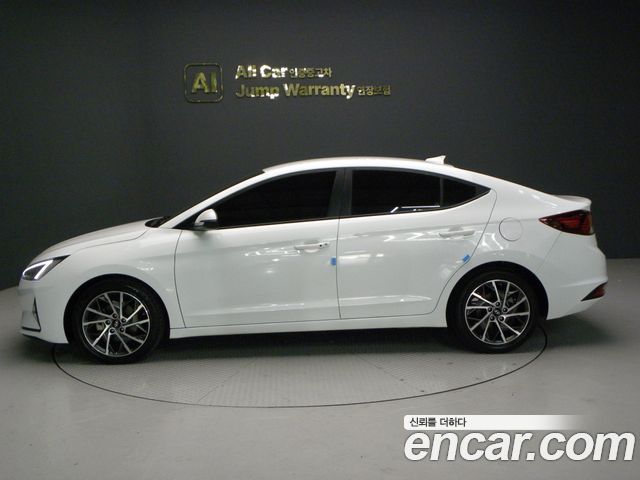 Hyundai AVANTE 2019 — photo 18