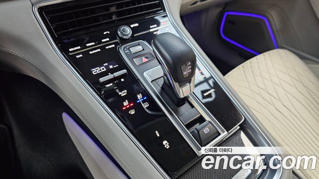 Porsche Panamera 2018 — photo 12