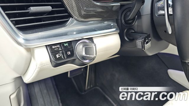 Porsche Panamera 2018 — photo 26