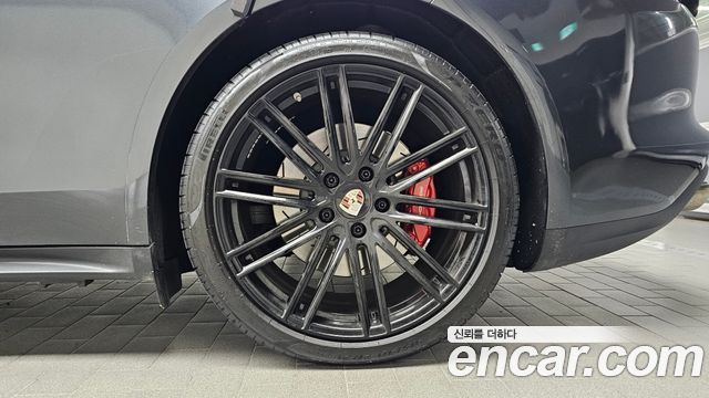 Porsche Panamera 2018 — photo 7