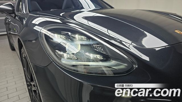 Porsche Panamera 2018 — photo 8
