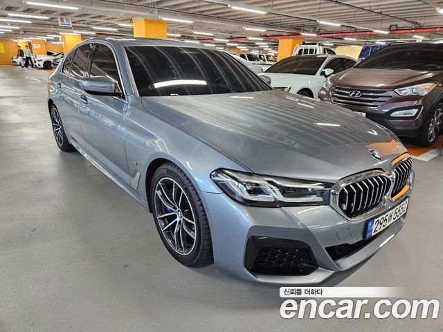 BMW 5-Series 2023 — photo 7