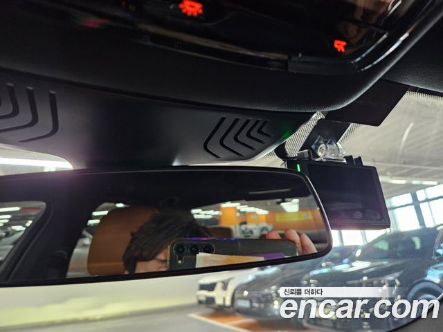 BMW 5-Series 2023 — photo 17