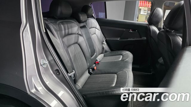 Kia Sportage 2012 — photo 18