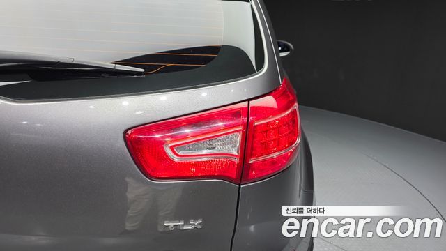 Kia Sportage 2012 — photo 9