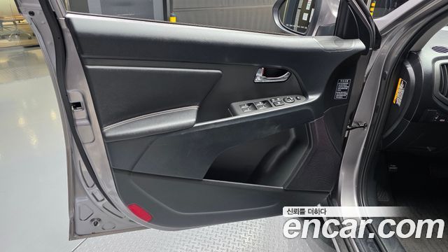 Kia Sportage 2012 — photo 14