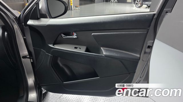 Kia Sportage 2012 — photo 15