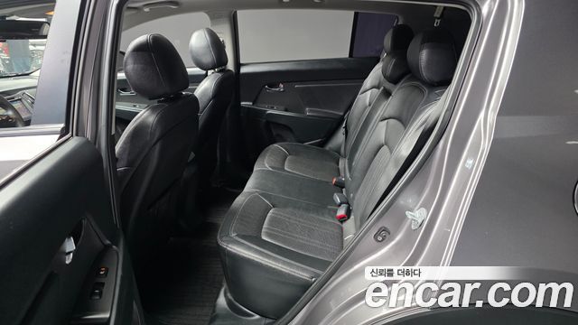 Kia Sportage 2012 — photo 16