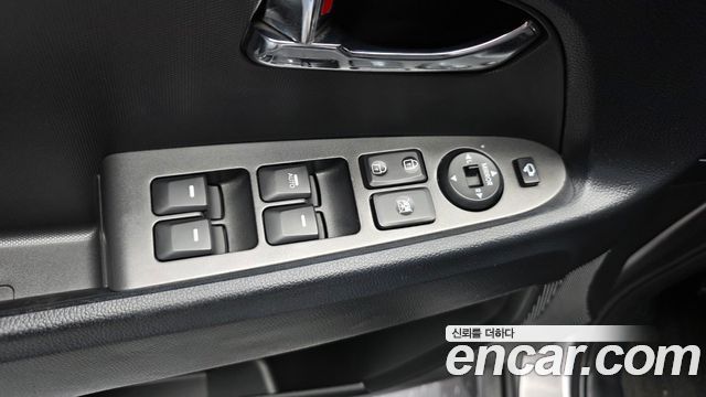 Kia Sportage 2012 — photo 31