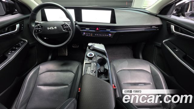 Kia EV6 2023 — photo 10