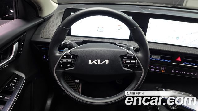 Kia EV6 2023 — photo 18