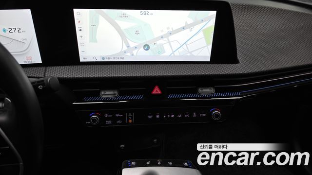 Kia EV6 2023 — photo 19