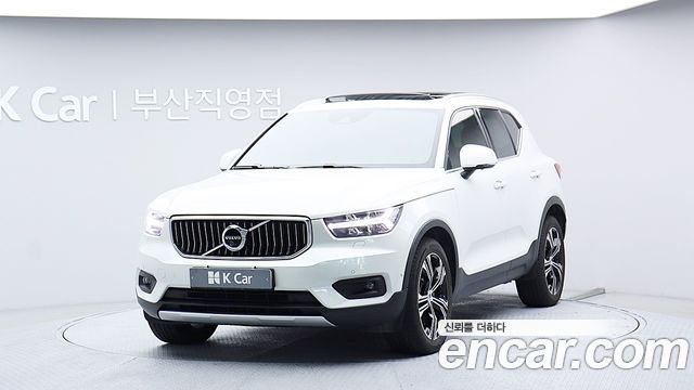 Volvo XC40 2021 — photo 1