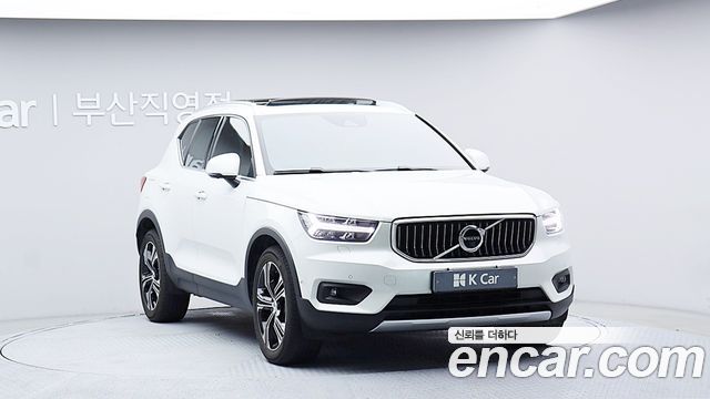 Volvo XC40 2021 — photo 2
