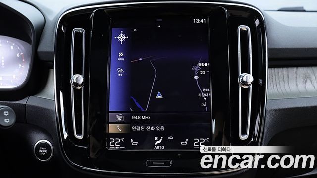 Volvo XC40 2021 — photo 10