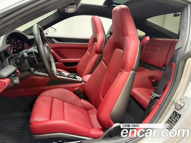 Porsche 911 2020 — photo 10