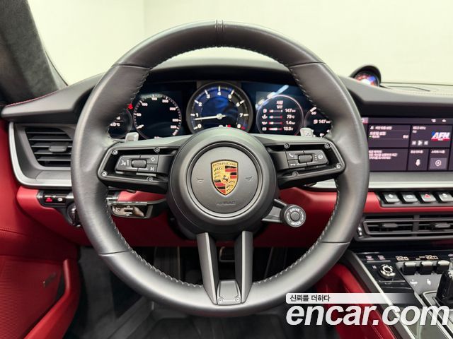 Porsche 911 2020 — photo 12