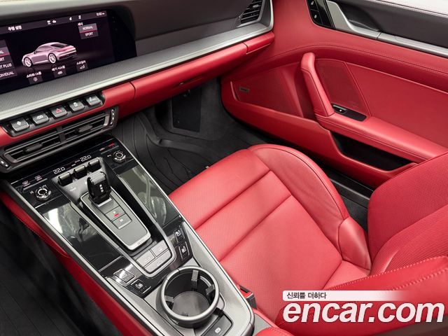 Porsche 911 2020 — photo 14