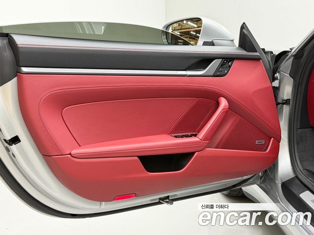 Porsche 911 2020 — photo 17