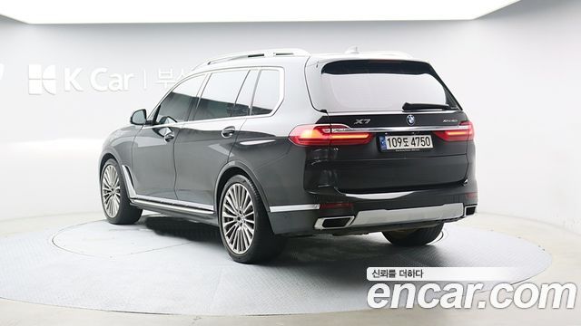 BMW X7 2021 — photo 3