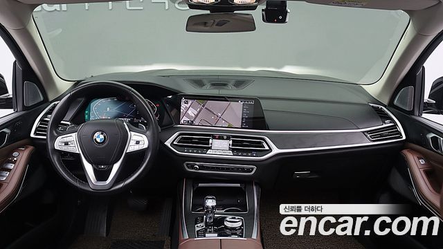 BMW X7 2021 — photo 17