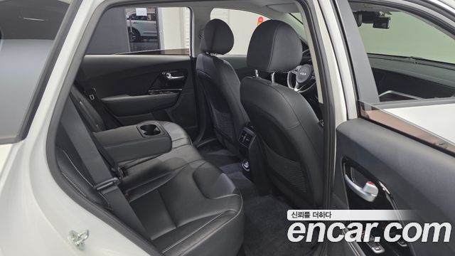 Kia Niro 2022 — photo 17
