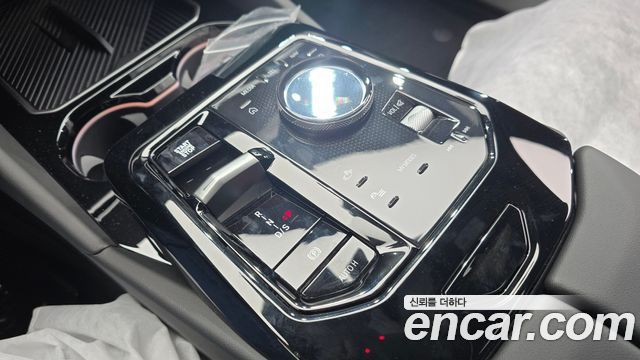 BMW 5-Series 2026 — photo 12