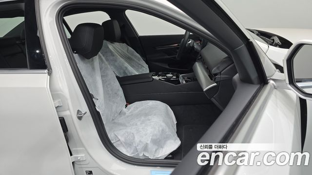 BMW 5-Series 2026 — photo 16