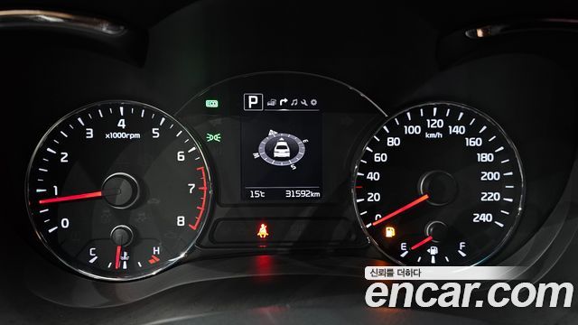 Kia K3 2016 — photo 11