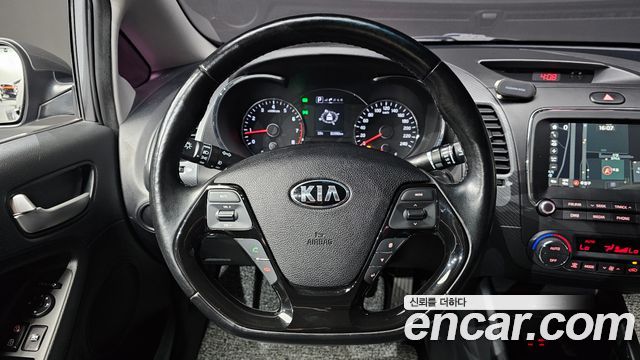 Kia K3 2016 — photo 21
