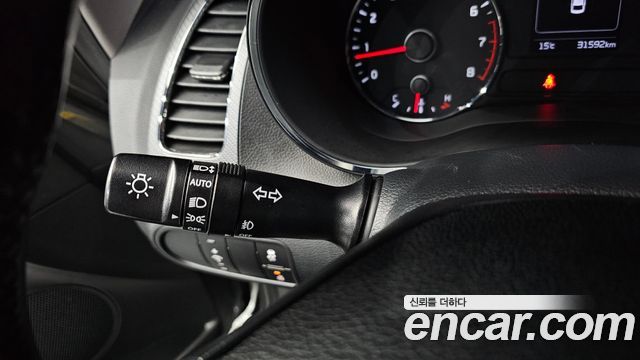 Kia K3 2016 — photo 25