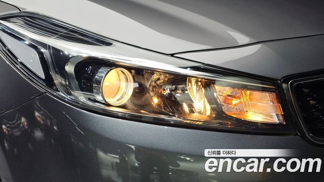 Kia K3 2016 — photo 8