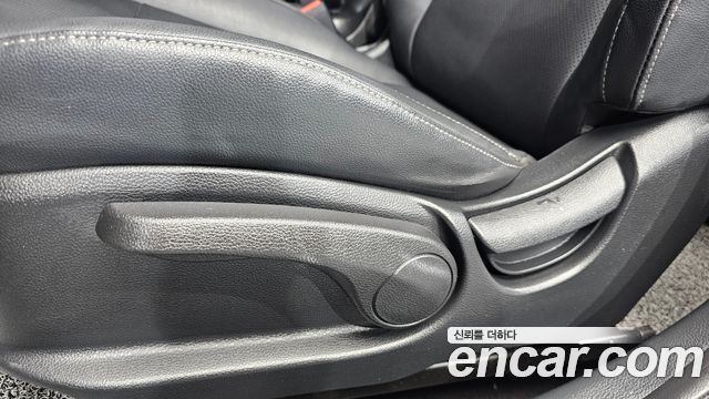 Kia K3 2016 — photo 31