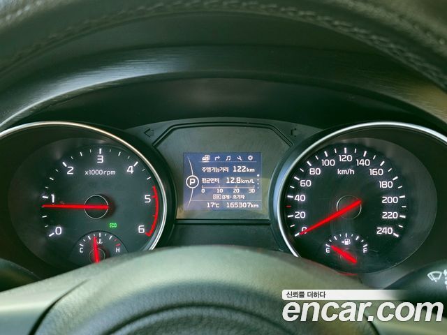Kia Canival 2015 — photo 8