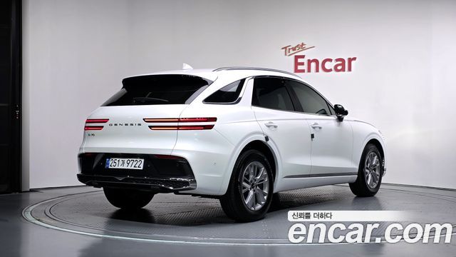 Genesis GV70 2025 — photo 2