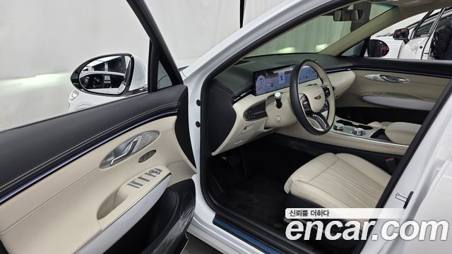 Genesis GV70 2025 — photo 13