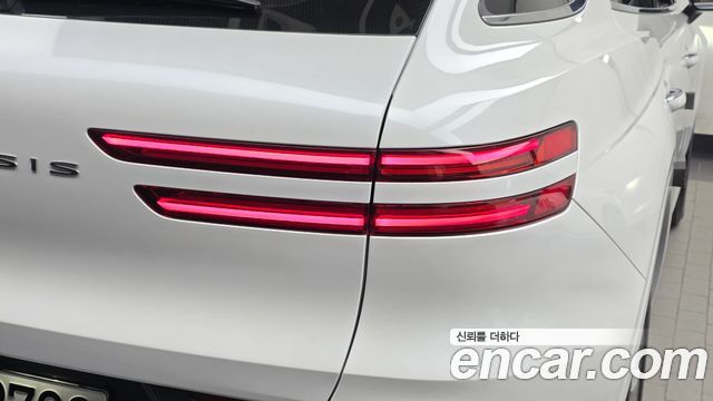 Genesis GV70 2025 — photo 9
