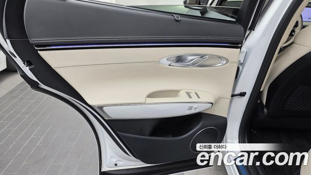 Genesis GV70 2025 — photo 15