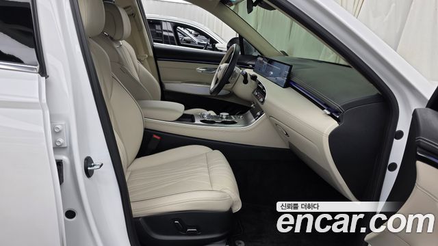 Genesis GV70 2025 — photo 16