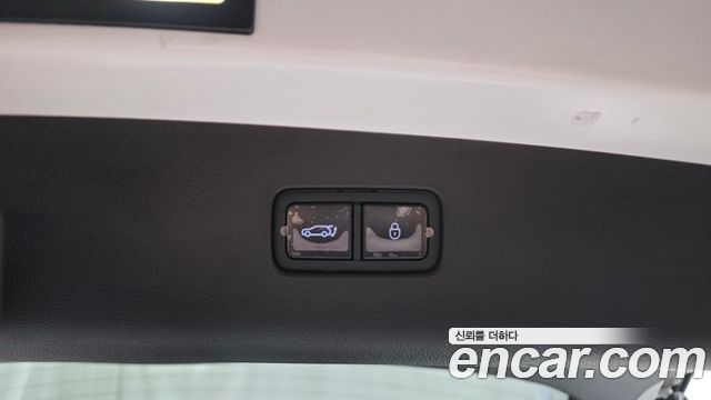 Genesis GV70 2025 — photo 30