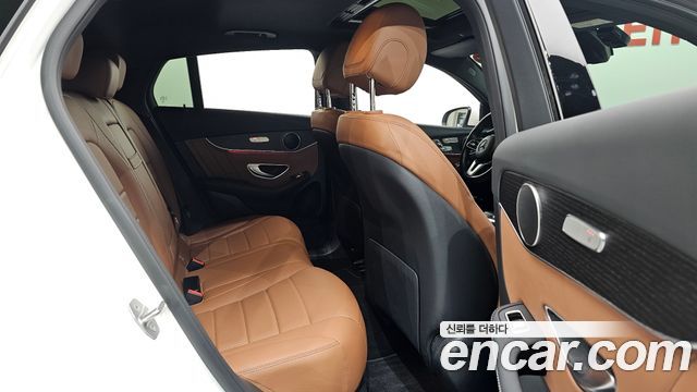 Mercedes-Benz GLC-Class 2021 — photo 18