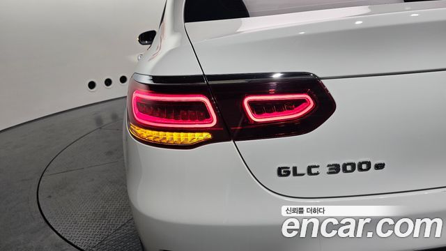 Mercedes-Benz GLC-Class 2021 — photo 9