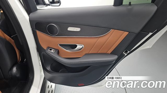 Mercedes-Benz GLC-Class 2021 — photo 15