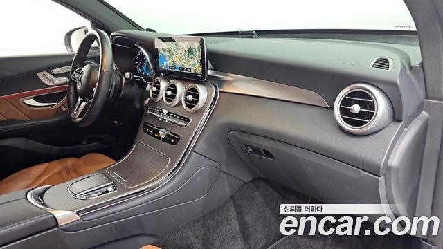 Mercedes-Benz GLC-Class 2021 — photo 28